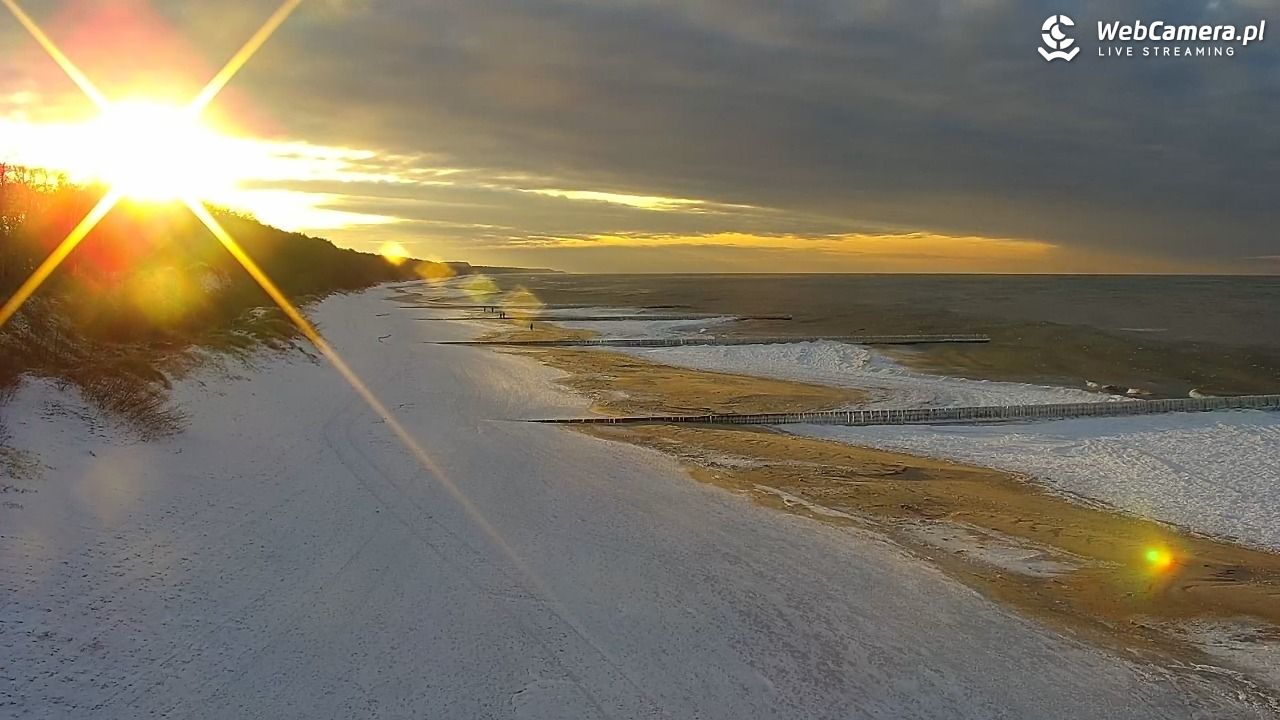 TRZĘSACZ - widok na plażę - 02 luty 2026, 15:56