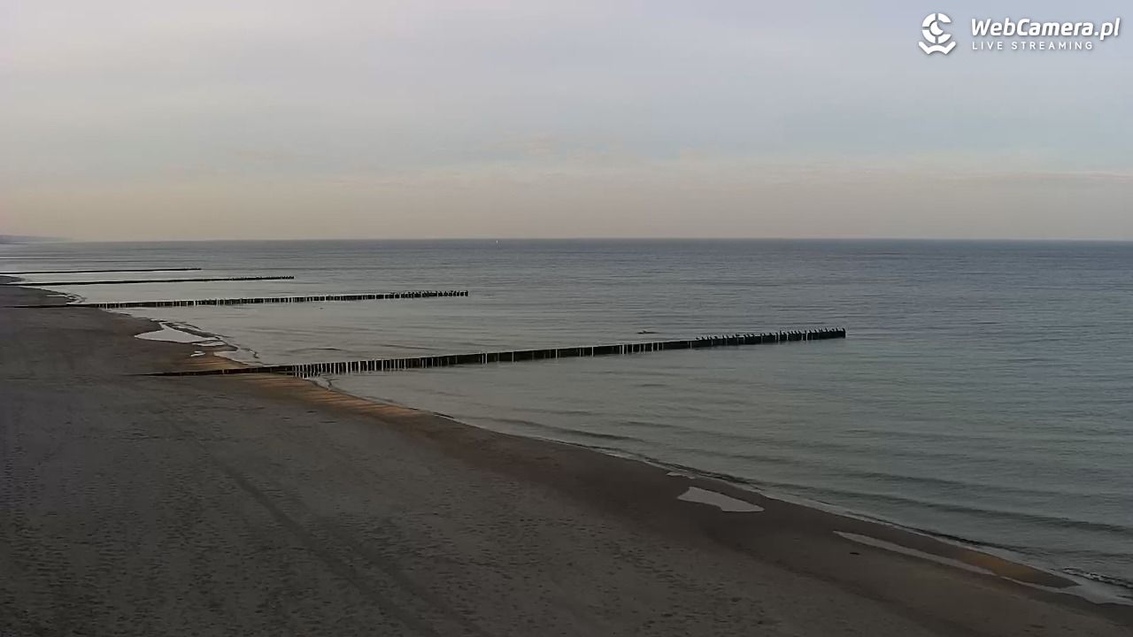 TRZĘSACZ - widok na plażę - 18 grudzień 2025, 10:30