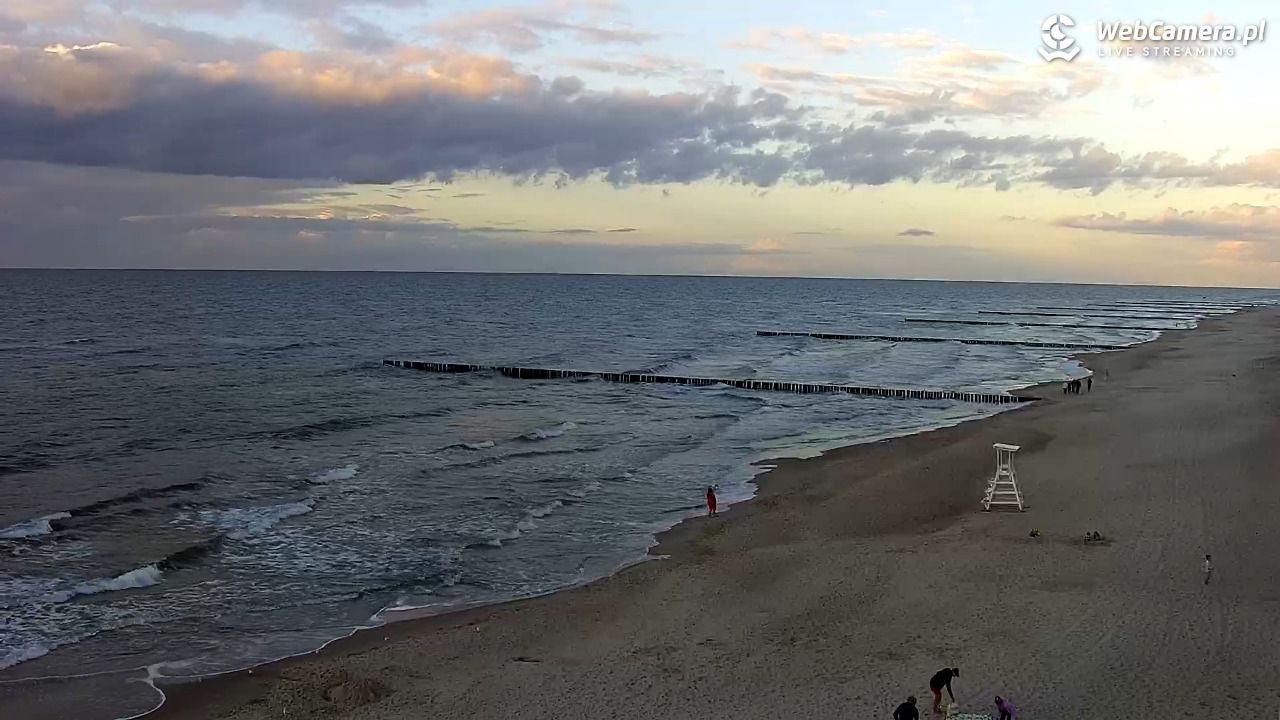 TRZĘSACZ - widok na plażę - 18 wresień 2026, 18:26