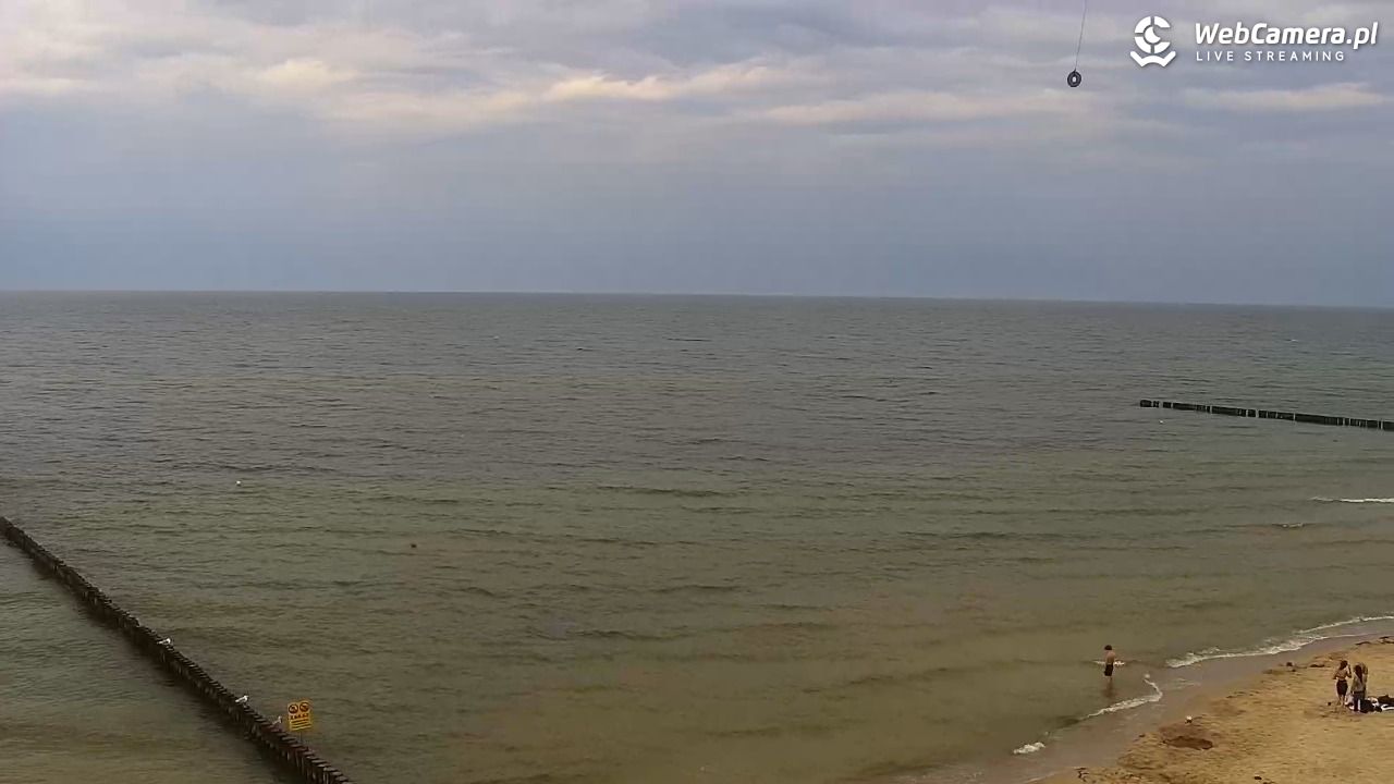 TRZĘSACZ - widok na plażę - 04 sierpień 2026, 14:52