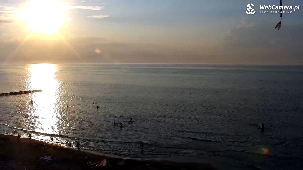 TRZĘSACZ - widok na plażę - 05 sierpień 2026, 19:47