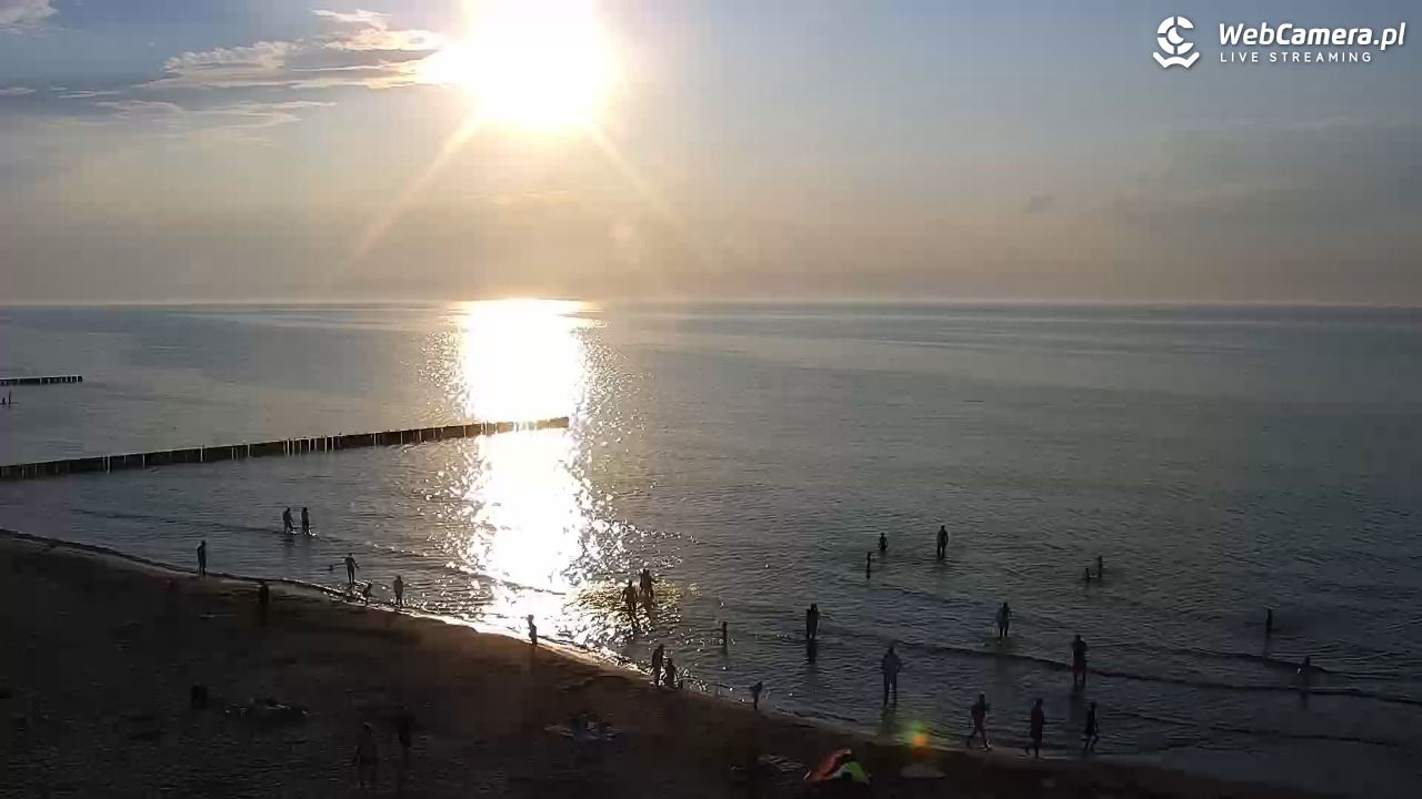 TRZĘSACZ - widok na plażę - 05 sierpień 2026, 19:37