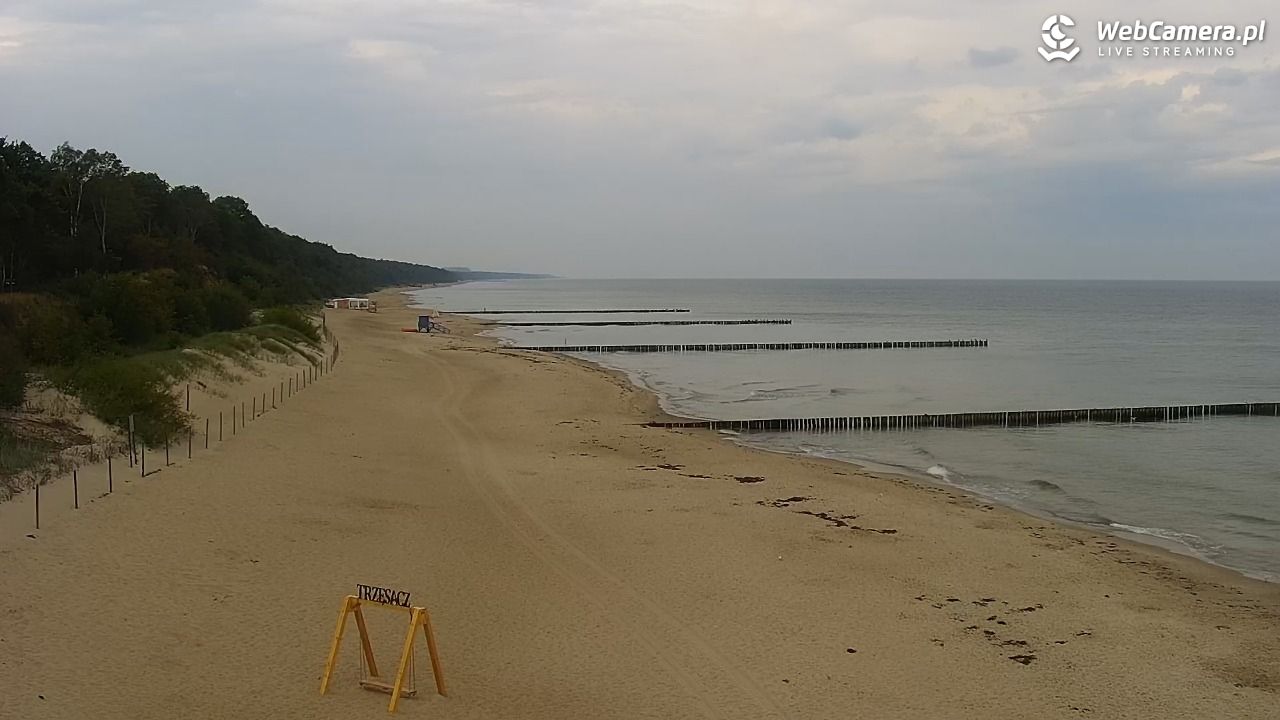 TRZĘSACZ - widok na plażę - 05 sierpień 2026, 09:20