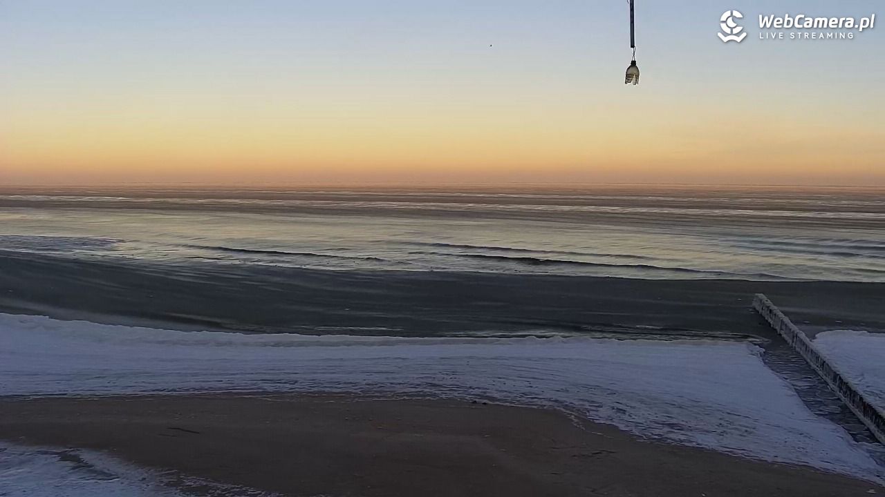 TRZĘSACZ - widok na plażę - 02 luty 2026, 08:31