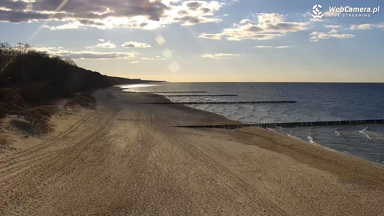 TRZĘSACZ - widok na plażę - 21 marzec 2026, 15:55