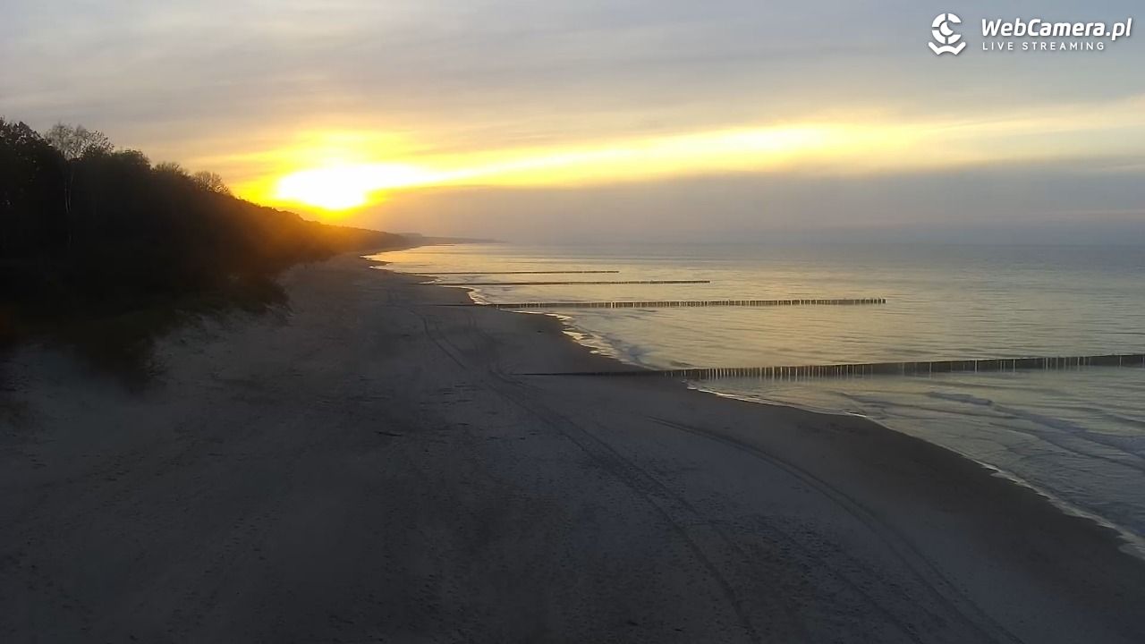 TRZĘSACZ - widok na plażę - 02 listopad 2025, 16:08