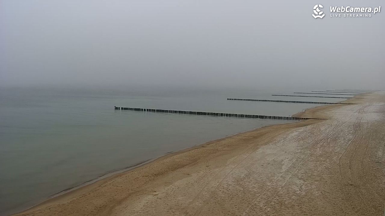TRZĘSACZ - widok na plażę - 17 grudzień 2025, 08:40