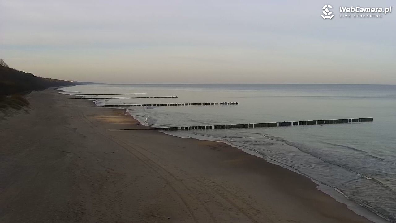 TRZĘSACZ - widok na plażę - 01 listopad 2025, 08:42