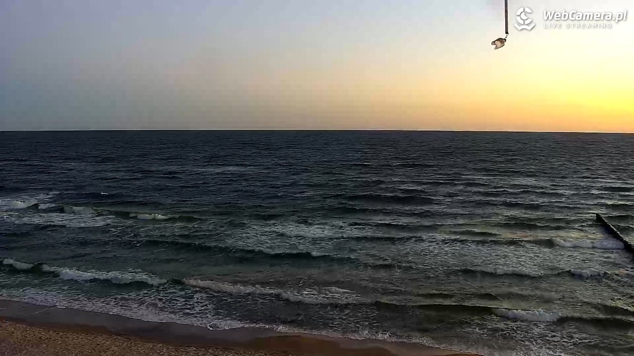 TRZĘSACZ - widok na plażę - 22 czerwiec 2026, 03:57