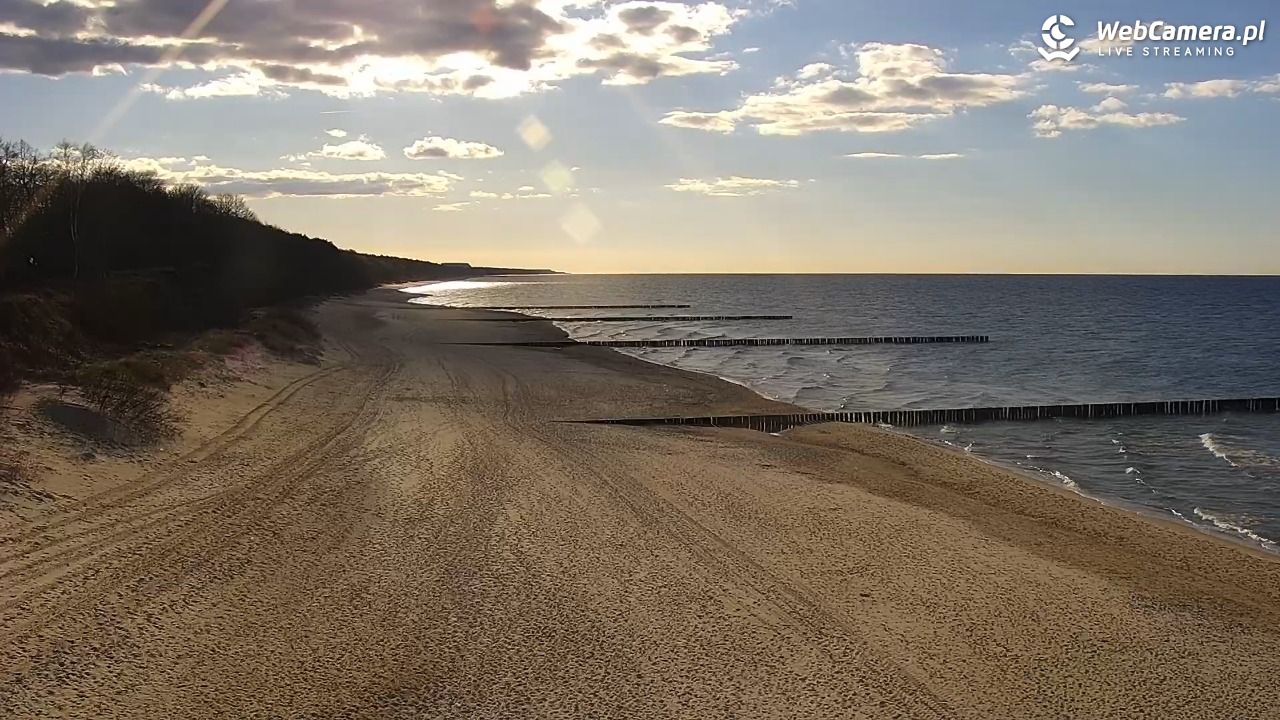 TRZĘSACZ - widok na plażę - 21 marzec 2026, 15:55