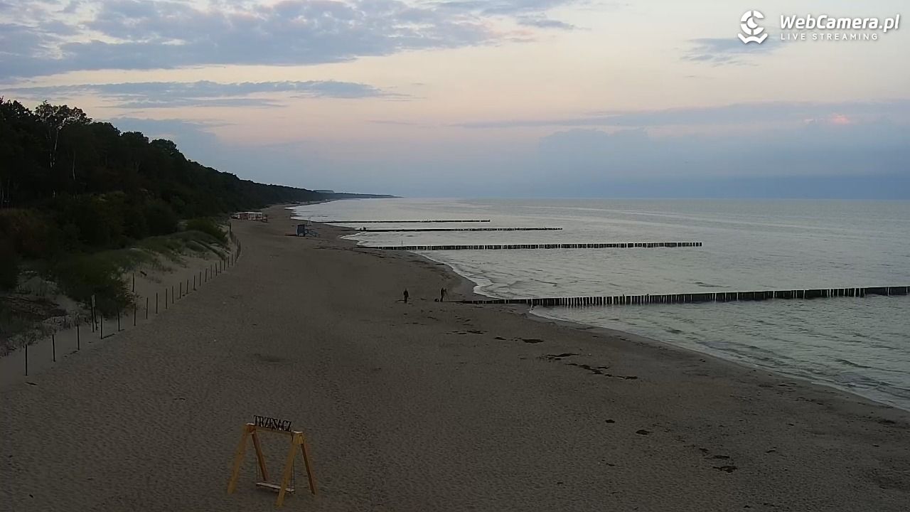 TRZĘSACZ - widok na plażę - 06 sierpień 2026, 05:37