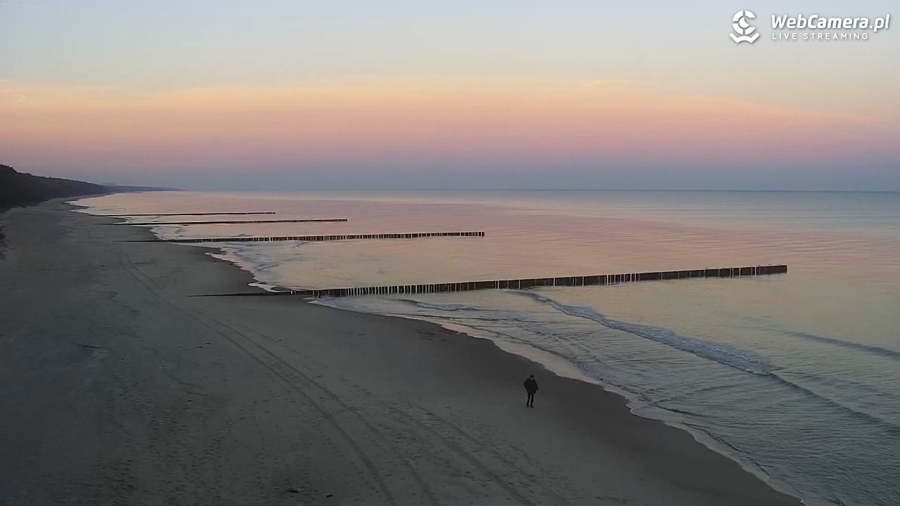 TRZĘSACZ - widok na plażę - 01 listopad 2025, 07:03