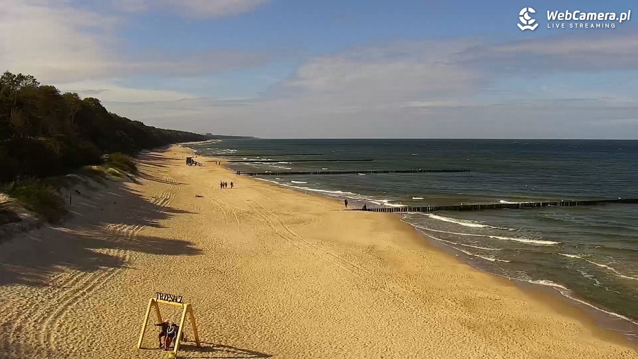 TRZĘSACZ - widok na plażę - 19 wresień 2026, 11:41