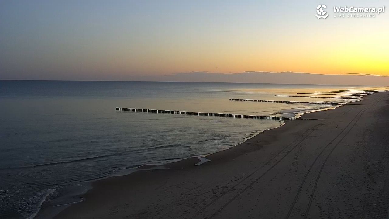 TRZĘSACZ - widok na plażę - 01 listopad 2025, 06:37