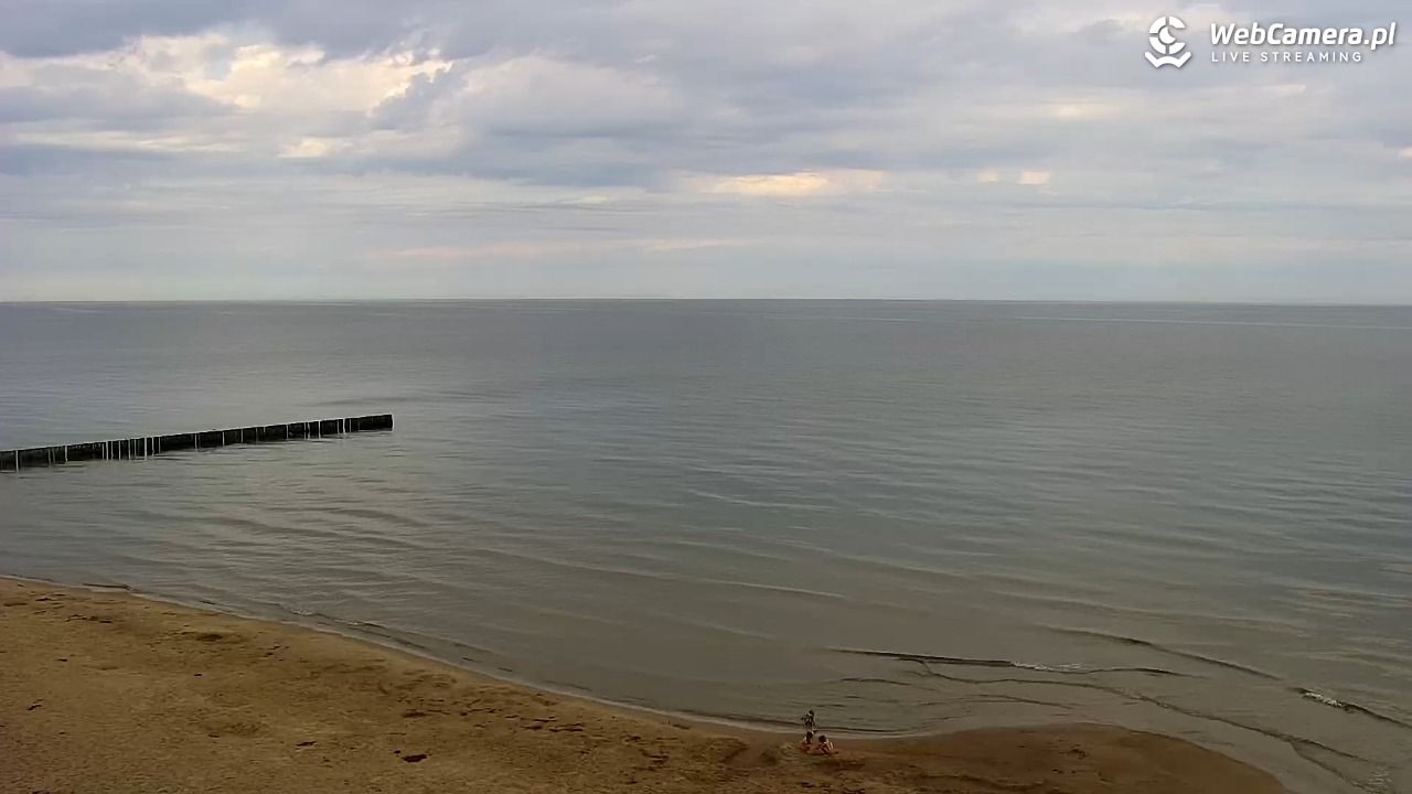 TRZĘSACZ - widok na plażę - 06 sierpień 2026, 08:25