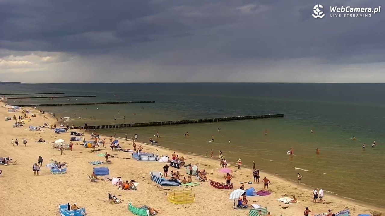 TRZĘSACZ - widok na plażę - 06 sierpień 2026, 12:50