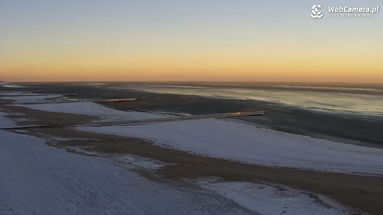 TRZĘSACZ - widok na plażę - 02 luty 2026, 08:38