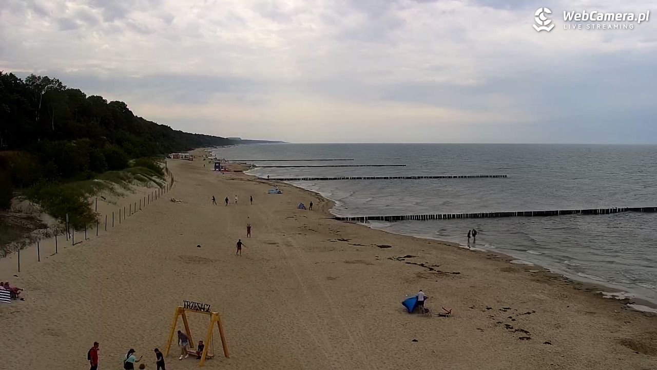 TRZĘSACZ - widok na plażę - 04 sierpień 2026, 15:12