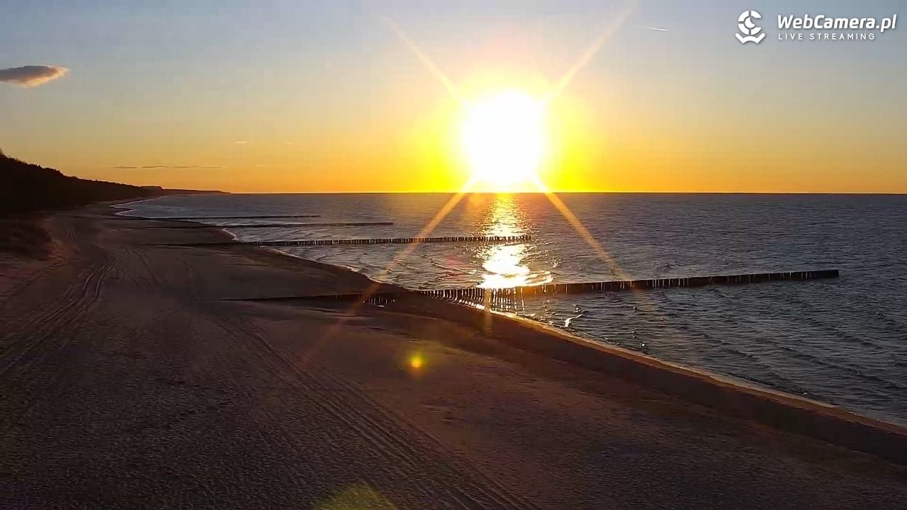 TRZĘSACZ - widok na plażę - 21 marzec 2026, 17:52