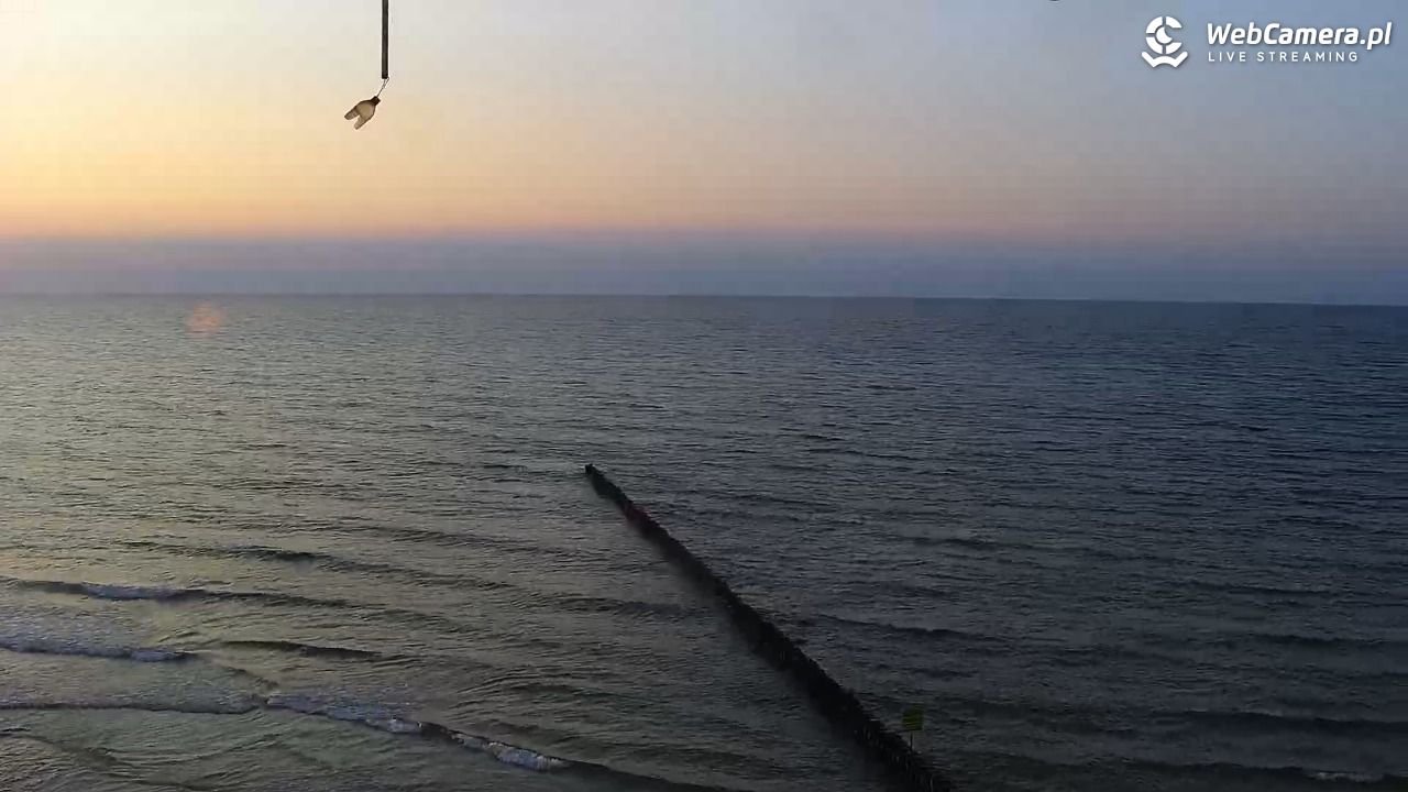 TRZĘSACZ - widok na plażę - 04 sierpień 2026, 20:25