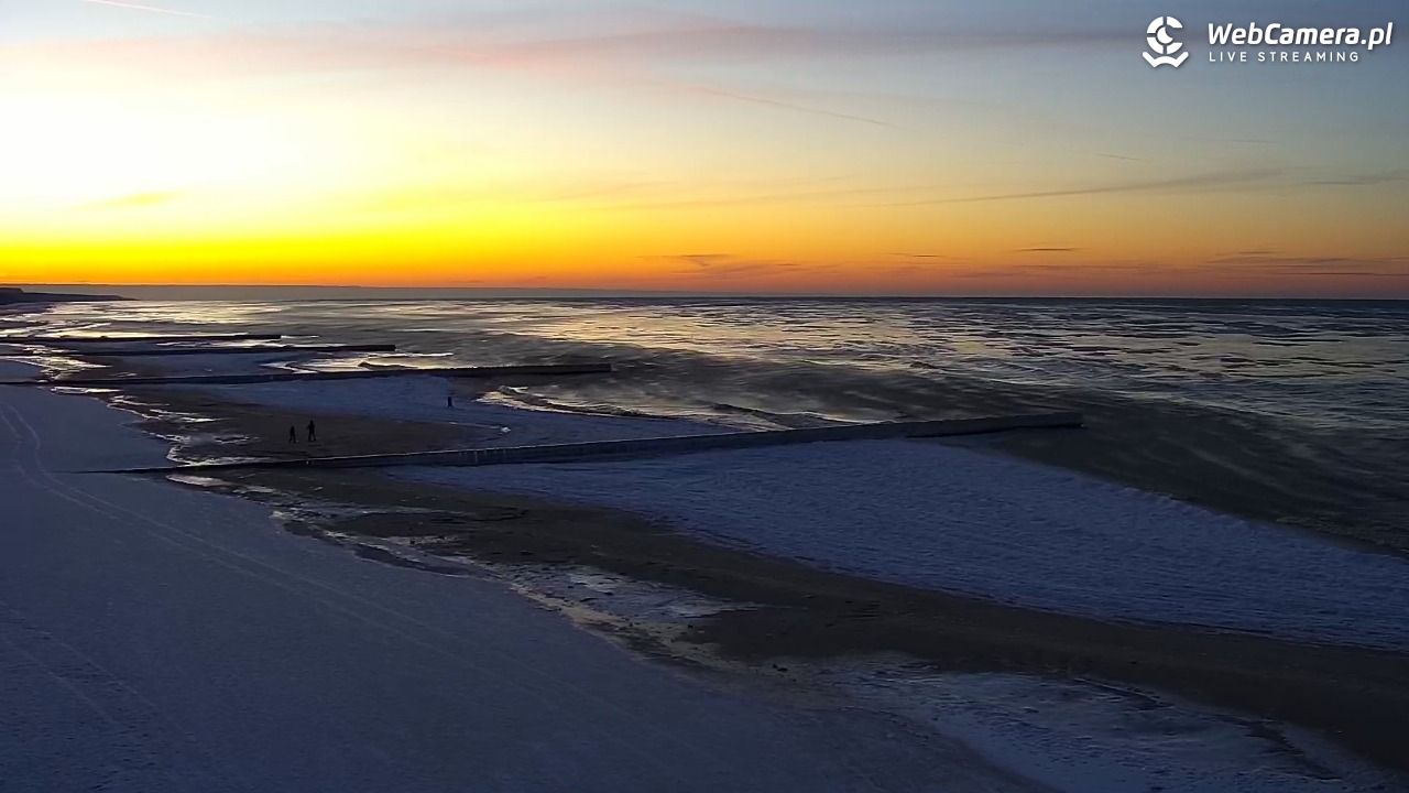 TRZĘSACZ - widok na plażę - 01 luty 2026, 16:57