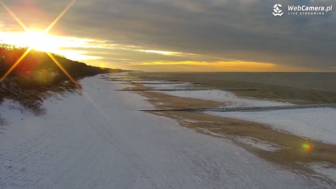 TRZĘSACZ - widok na plażę - 02 luty 2026, 15:56
