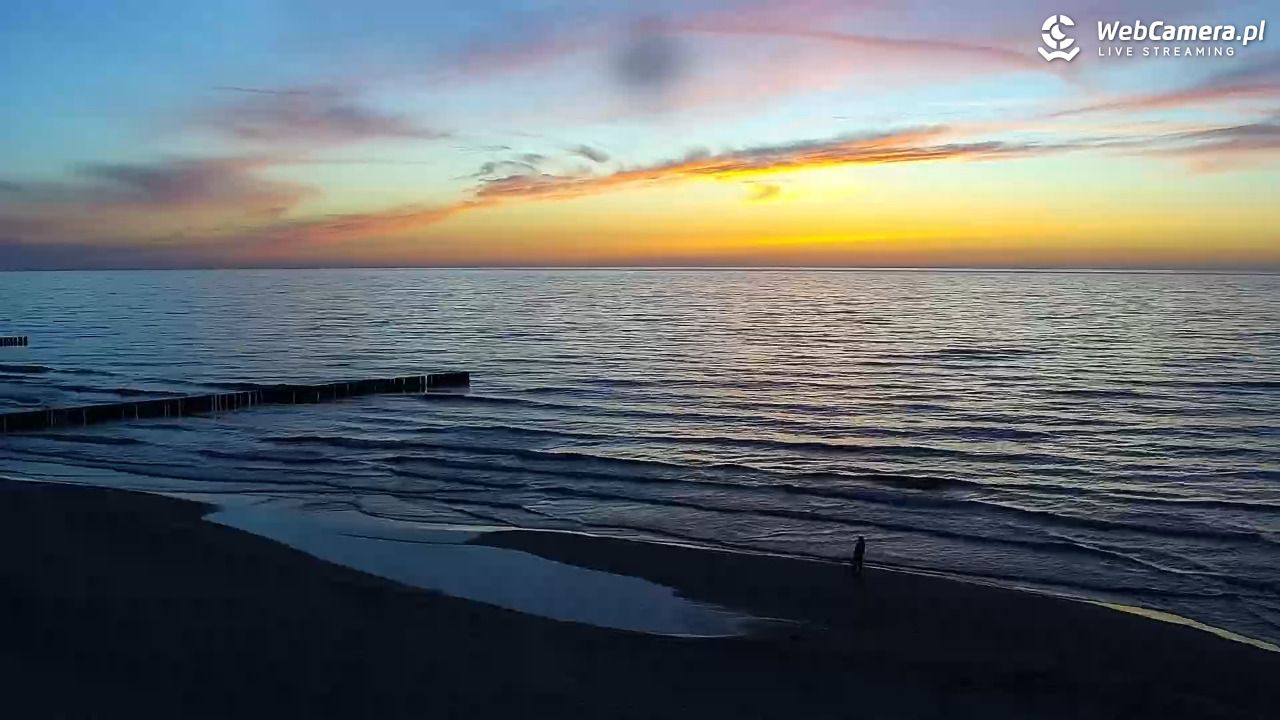 TRZĘSACZ - widok na plażę - 04 maj 2026, 20:55