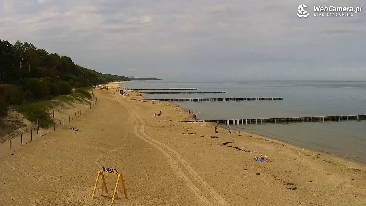 TRZĘSACZ - widok na plażę - 06 sierpień 2026, 10:21