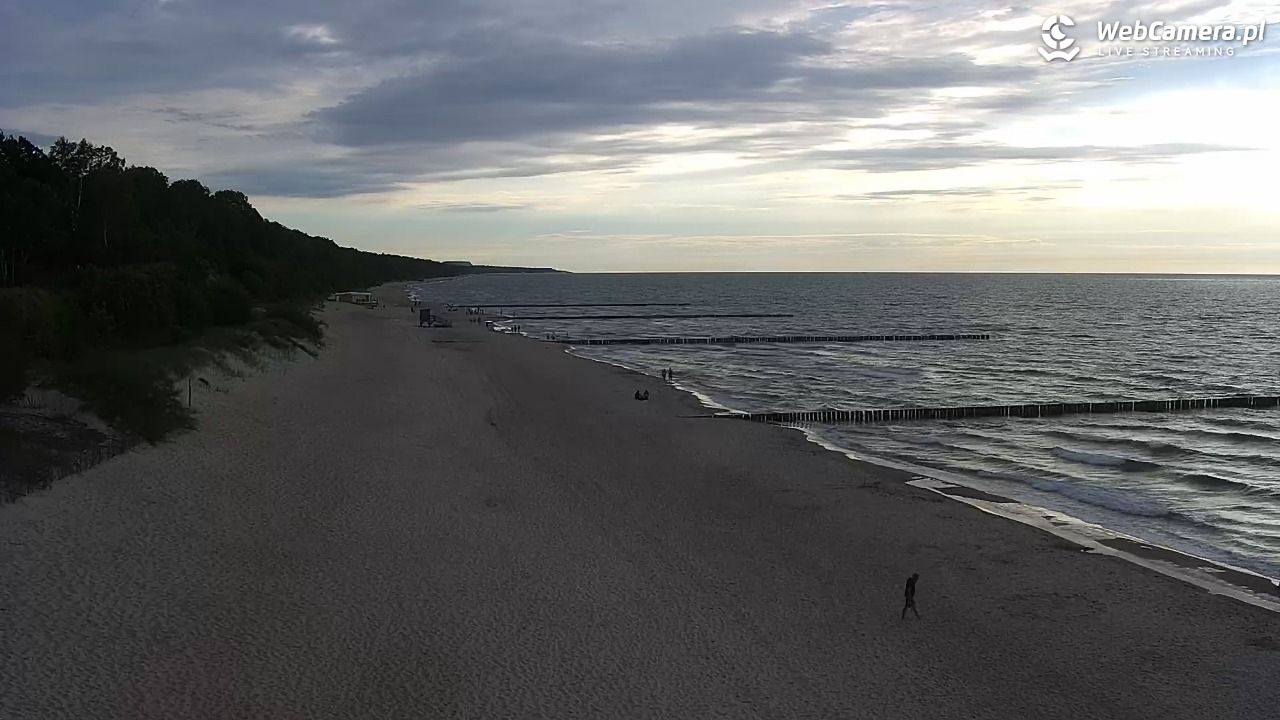 TRZĘSACZ - widok na plażę - 21 czerwiec 2026, 18:33