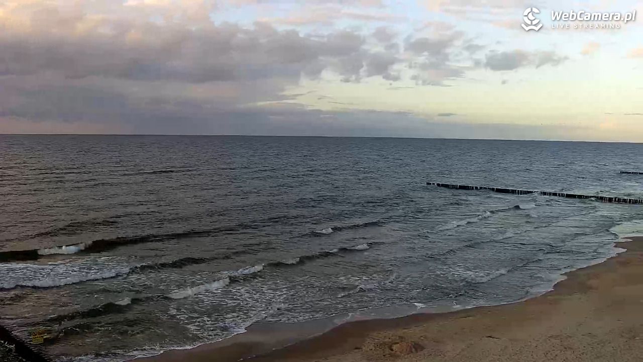 TRZĘSACZ - widok na plażę - 18 wresień 2026, 18:18