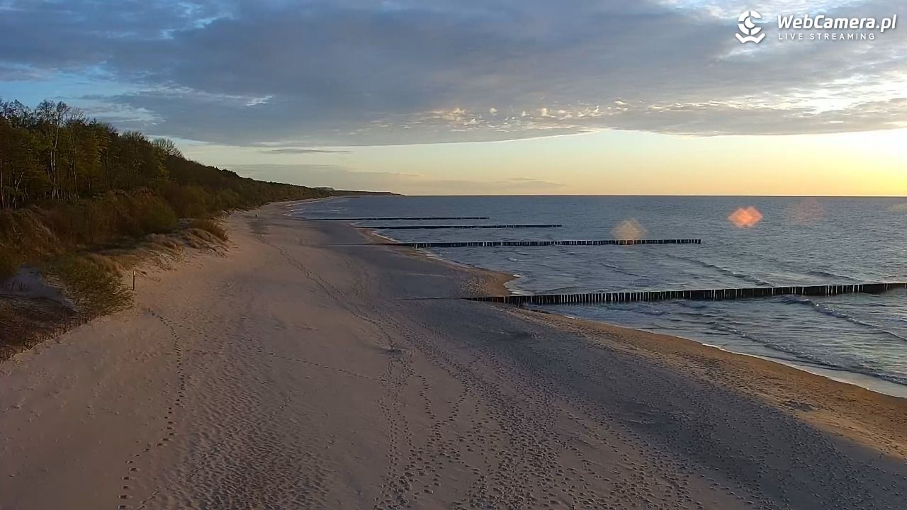 TRZĘSACZ - widok na plażę - 07 maj 2026, 20:24