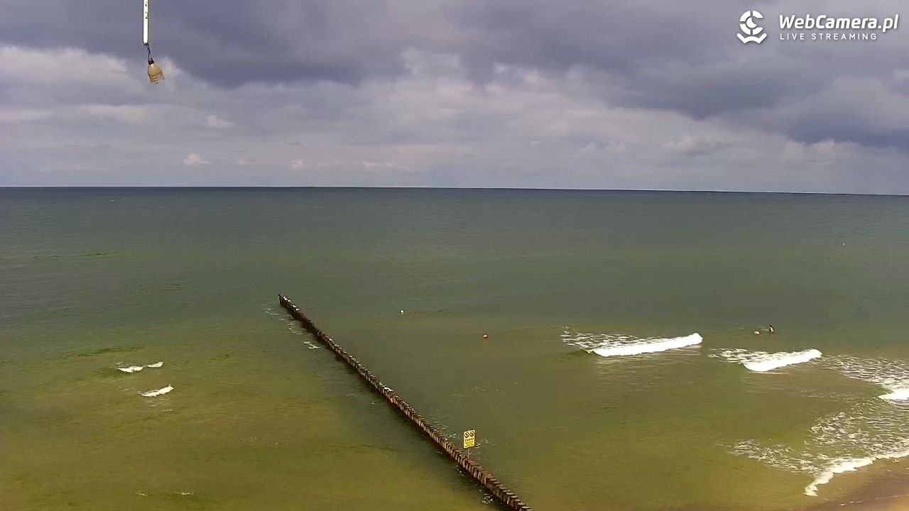TRZĘSACZ - widok na plażę - 01 sierpień 2025, 12:55