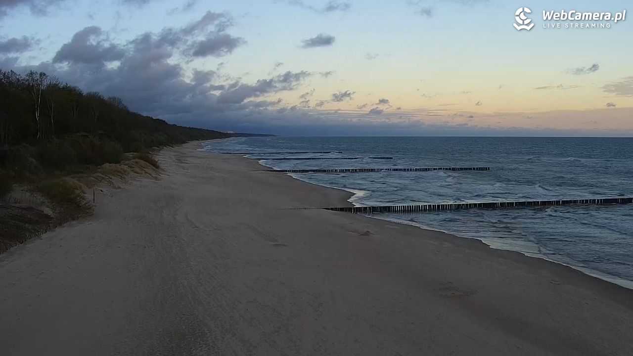 TRZĘSACZ - widok na plażę - 07 maj 2026, 05:34