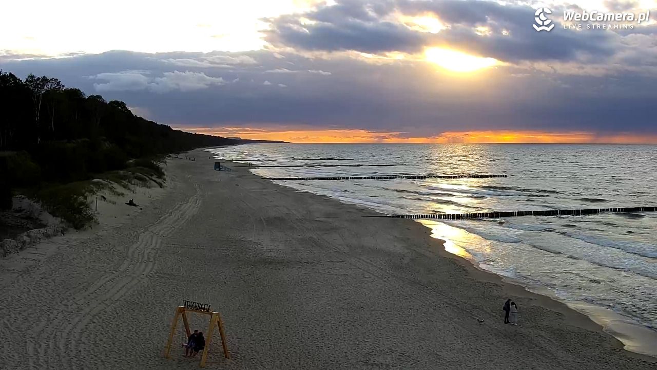 TRZĘSACZ - widok na plażę - 18 wresień 2026, 18:25