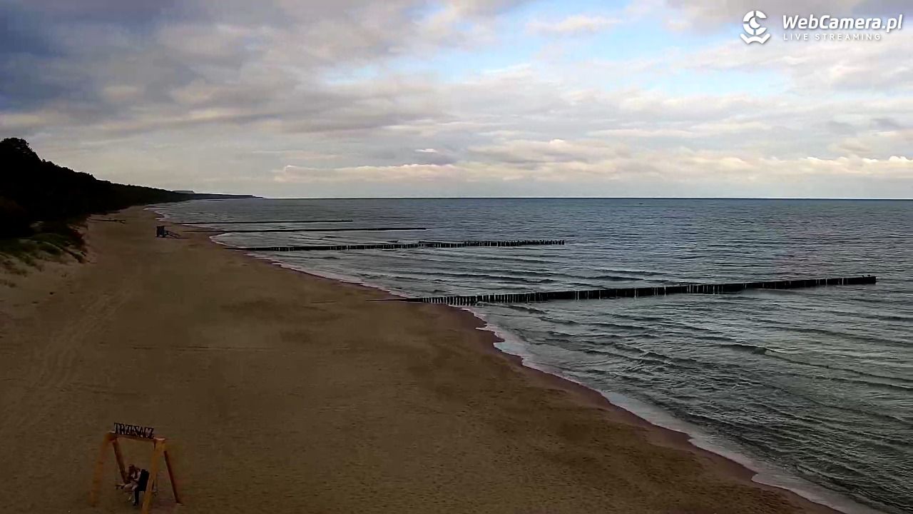TRZĘSACZ - widok na plażę - 18 wresień 2026, 08:48