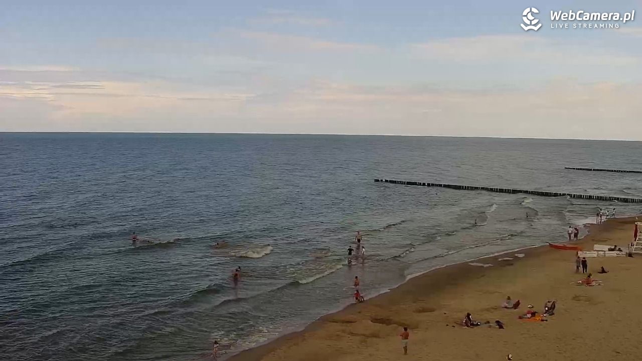 TRZĘSACZ - widok na plażę - 01 sierpień 2025, 14:06