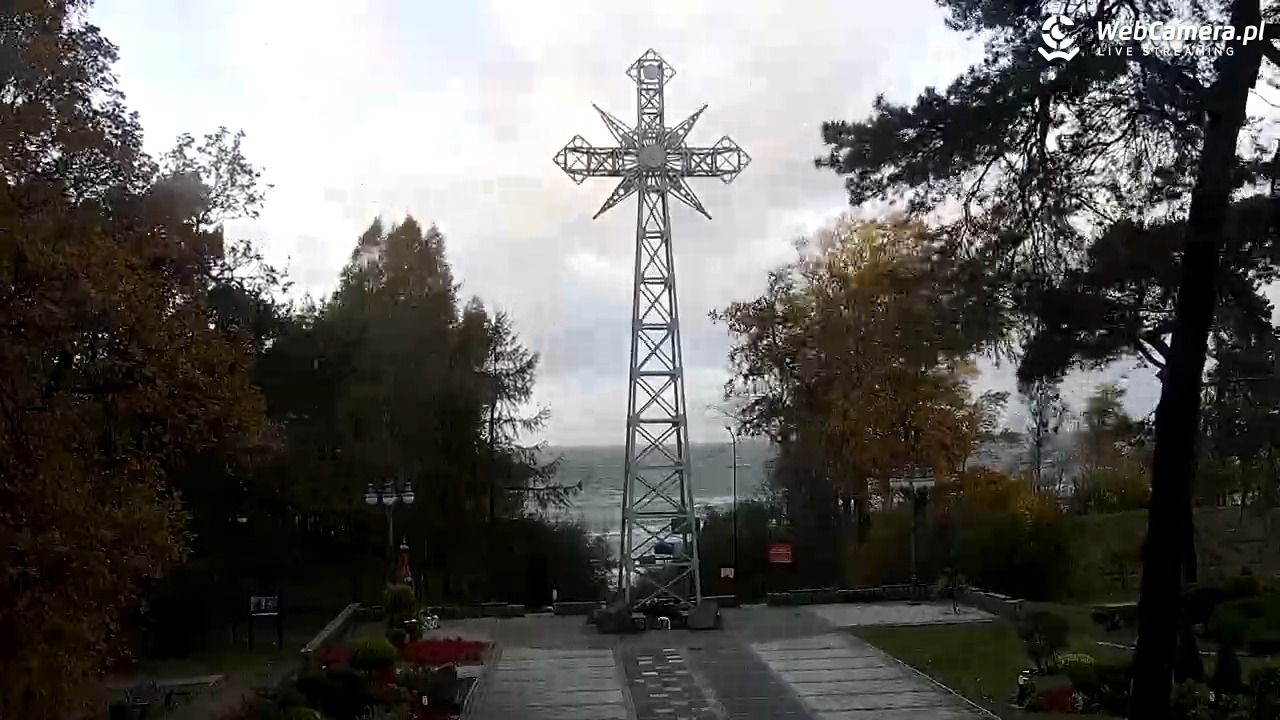 Pustkowo - widok na Krzyż Nadziei - 30 październik 2025, 15:53
