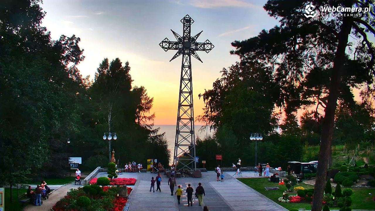 Pustkowo - widok na Krzyż Nadziei - 13 sierpień 2026, 20:29