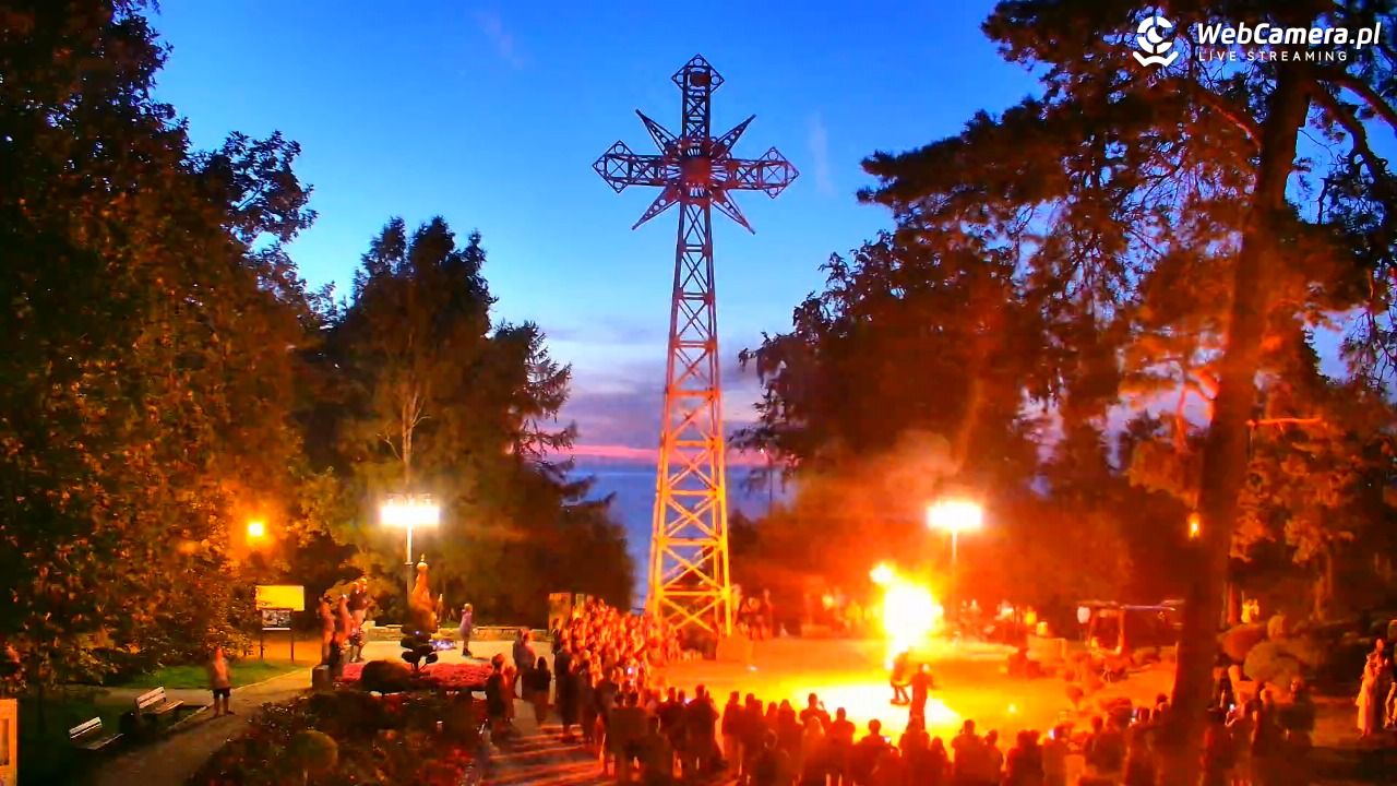 Pustkowo - widok na Krzyż Nadziei - 13 sierpień 2026, 21:27