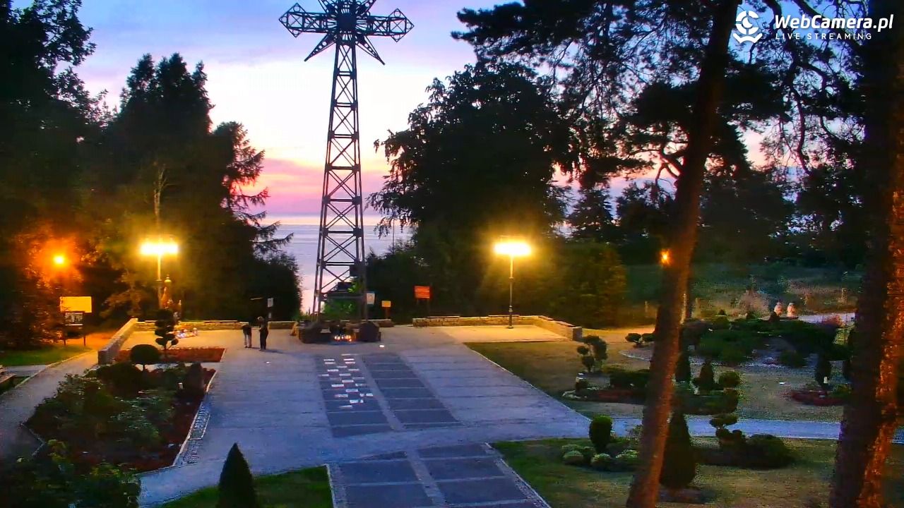 Pustkowo - widok na Krzyż Nadziei - 27 czerwiec 2026, 22:23