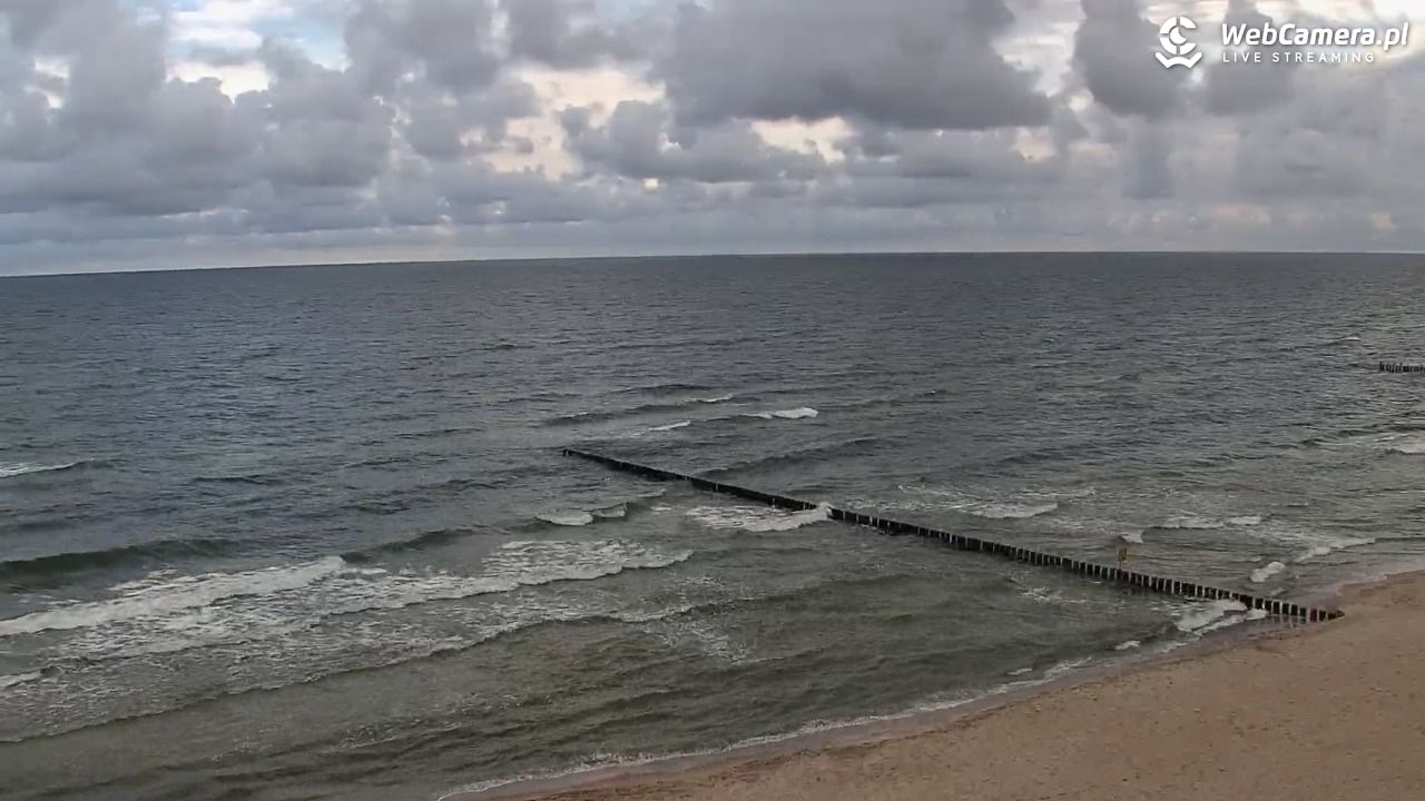 REWAL - widok na plażę - 06 wresień 2025, 07:43
