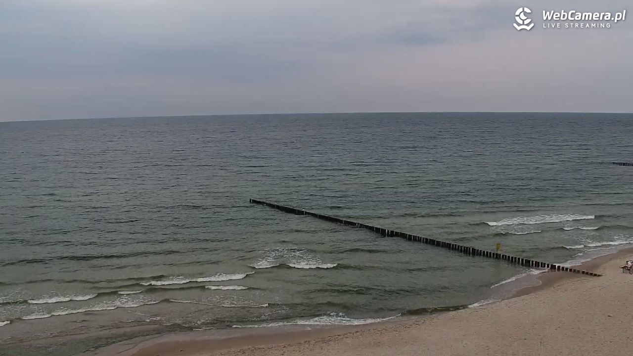 REWAL - widok na plażę - 08 wresień 2025, 19:24