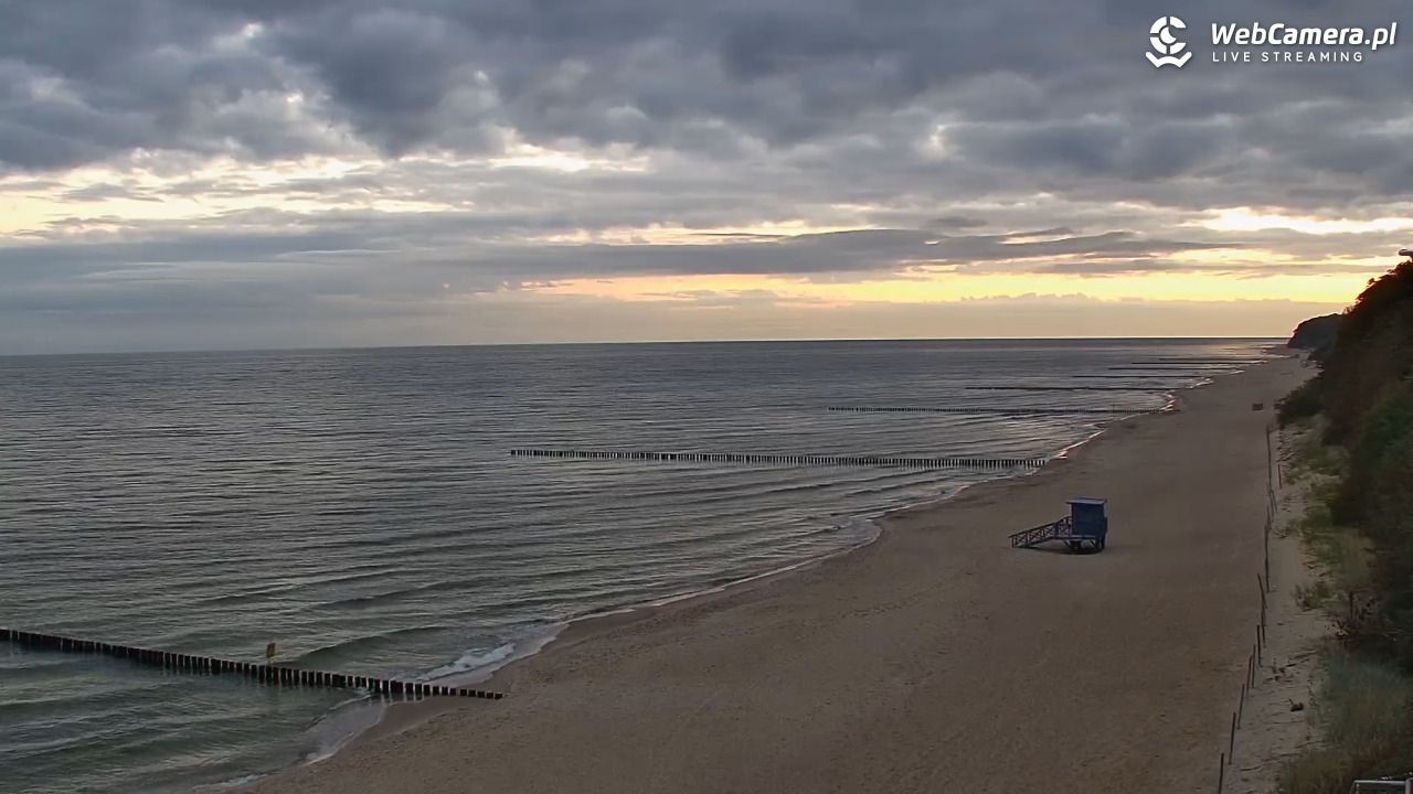 REWAL - widok na plażę - 08 wresień 2025, 06:17