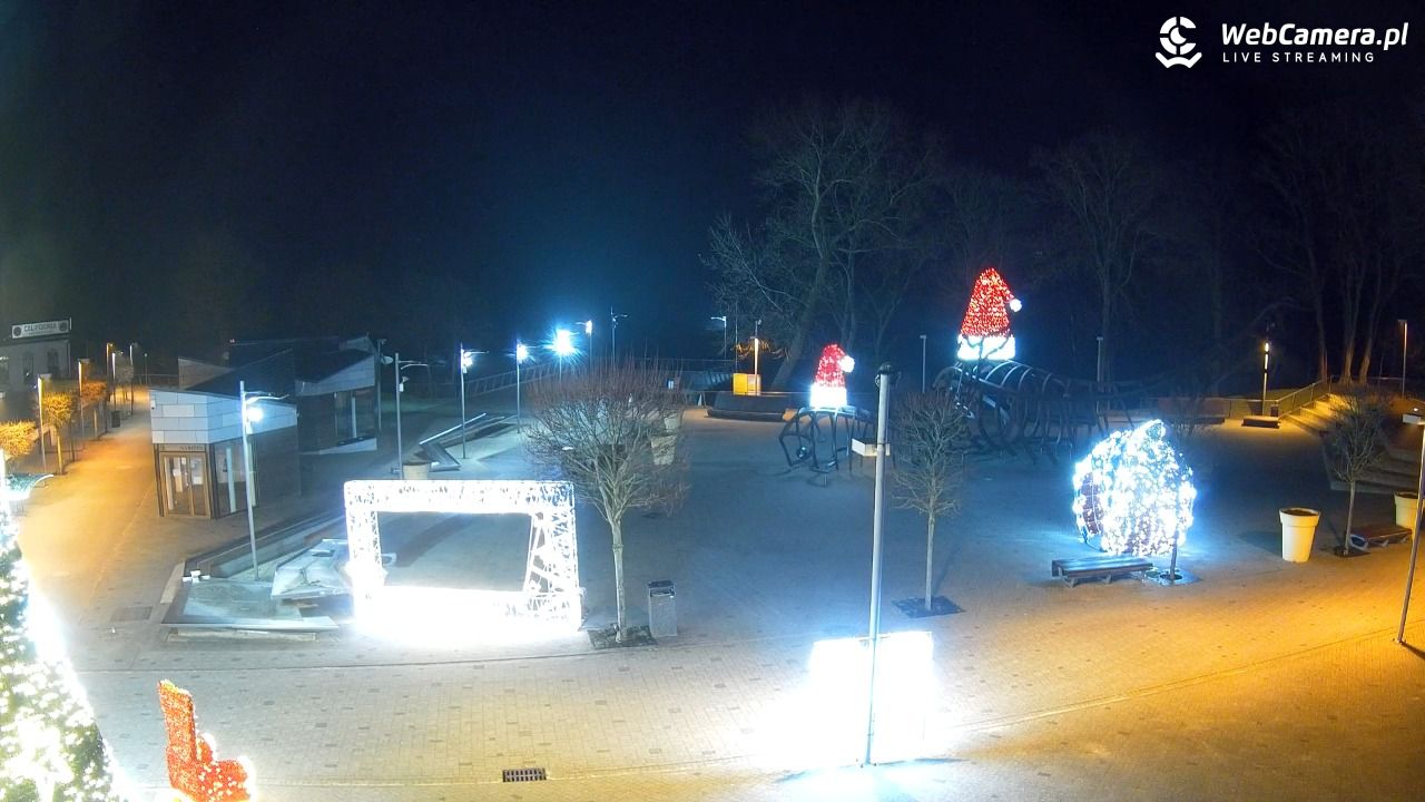 REWAL - widok na deptak - 18 grudzień 2025, 03:03