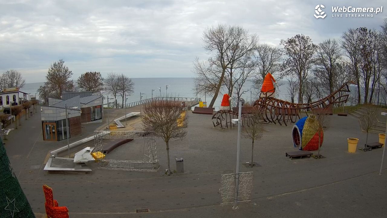 REWAL - widok na deptak - 19 grudzień 2025, 12:12