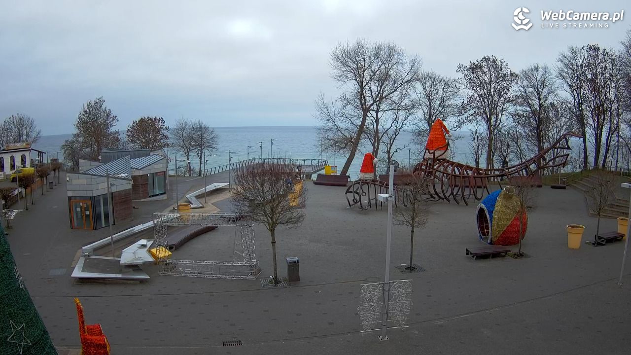 REWAL - widok na deptak - 20 grudzień 2025, 08:41