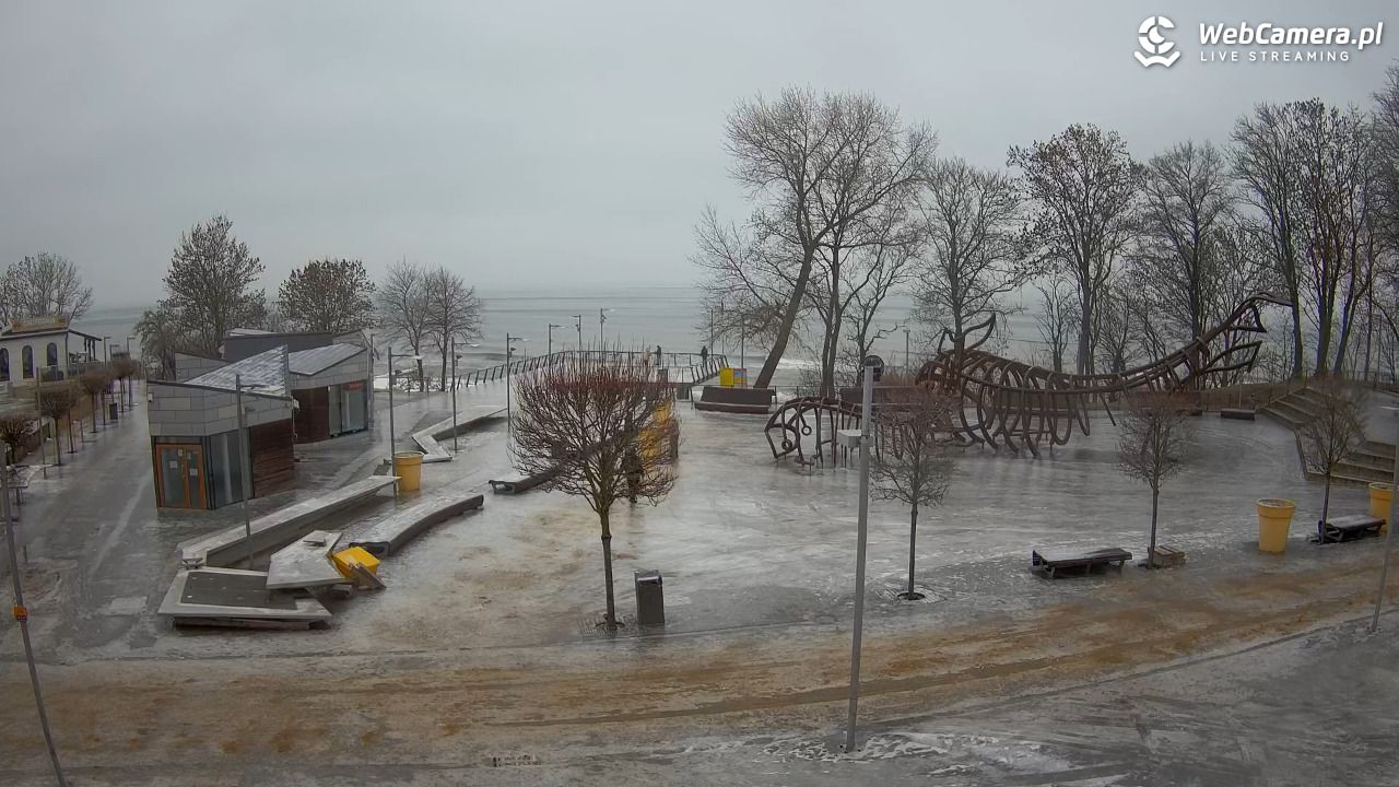 REWAL - widok na deptak - 06 luty 2026, 12:56