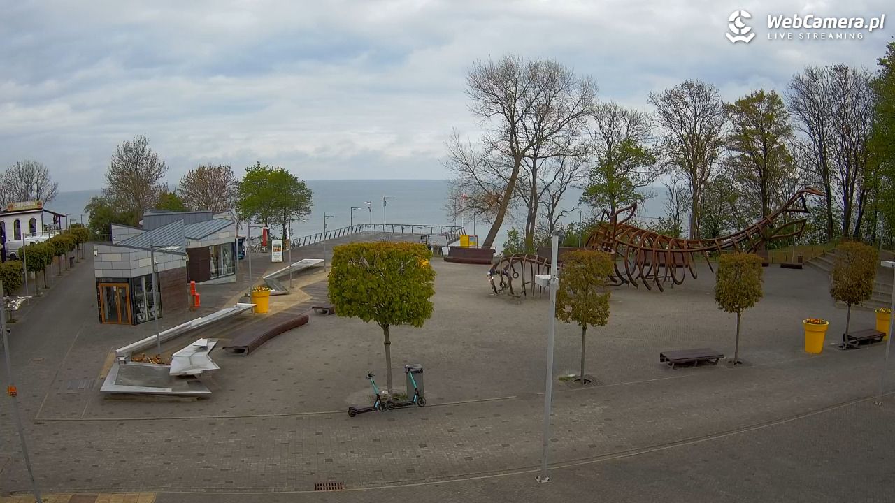 REWAL - widok na deptak - 14 maj 2026, 08:51
