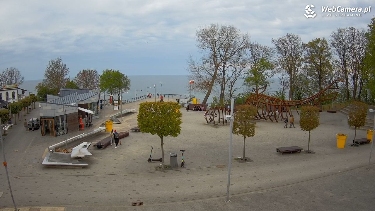 REWAL - widok na deptak - 11 maj 2026, 14:32