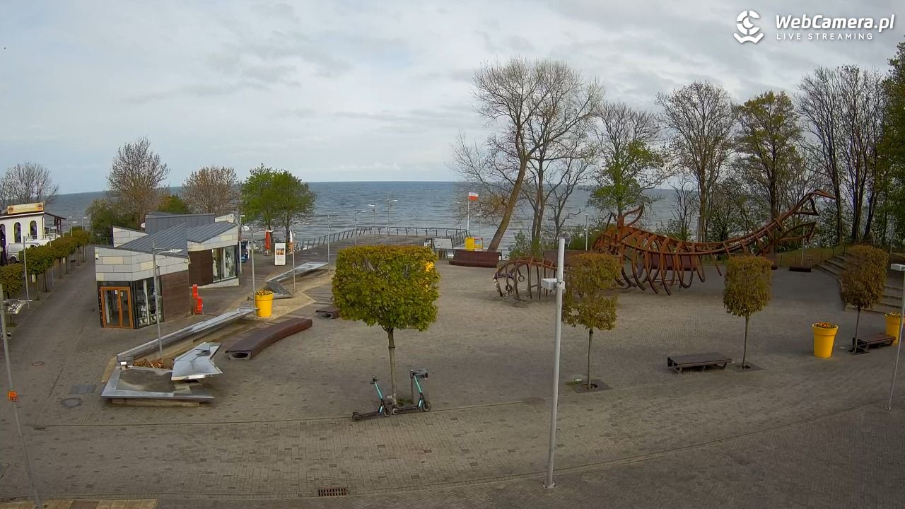 REWAL - widok na deptak - 13 maj 2026, 09:03
